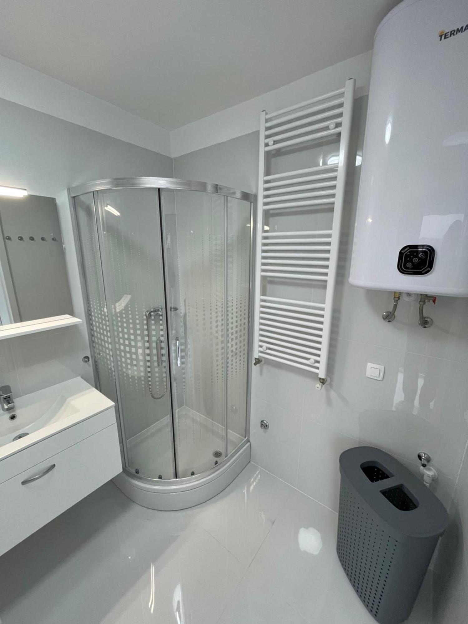 Apartment White Zagreb - Private Parking&Garage Екстериор снимка